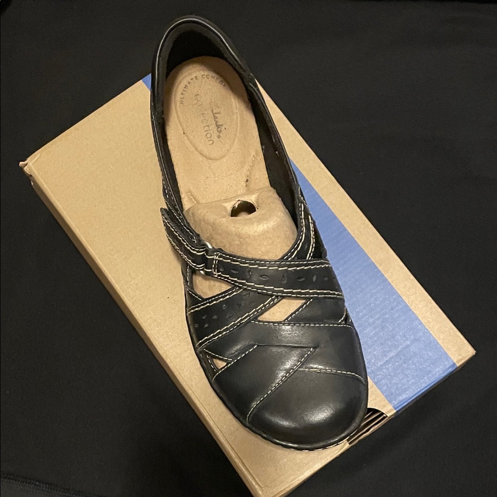 Clarks Ashlyn Spin Q Women’s Slide-On Shoes – Black